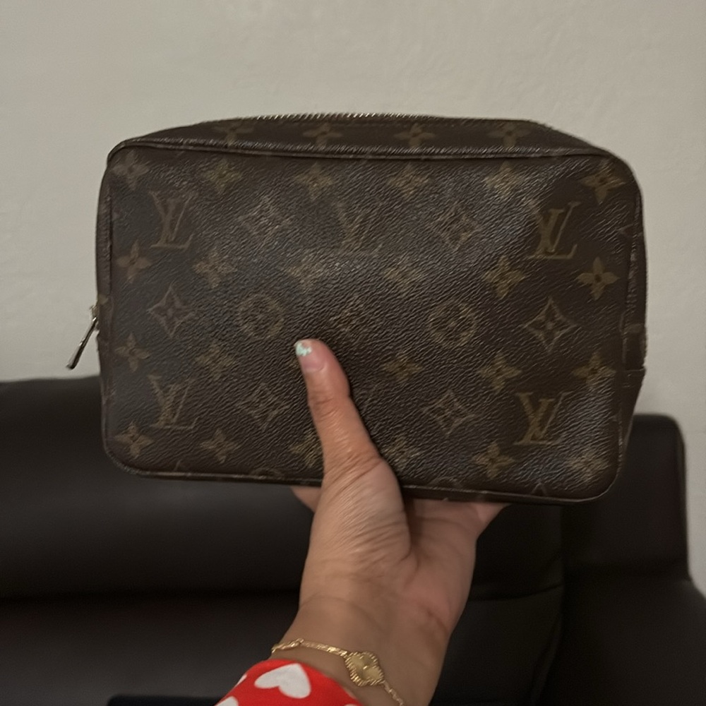Louis Vuitton Dark Brown Monogram Toiletry Bag - Picture 11 of 12
